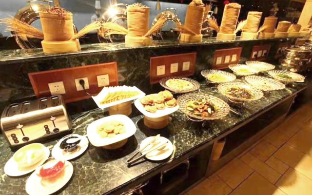 Hanting Hotel(South of Railway Station You'anmen B