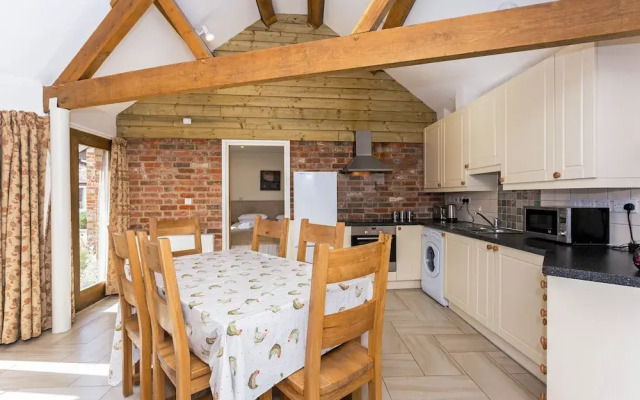 Classic Cotswolds Home near Littleworth