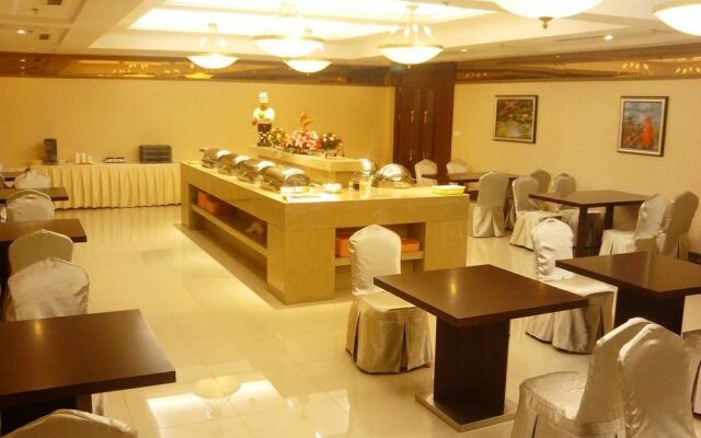 Wenfeng City Hotel