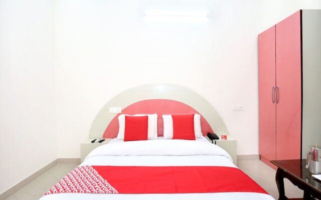 OYO 12025 Hotel Kamal Palace