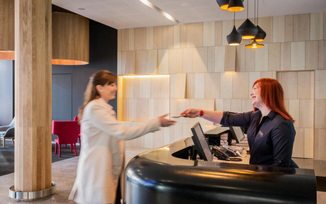 ibis Adelaide