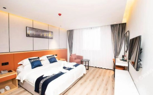 君豪精品酒店(成都华阳地铁站店)