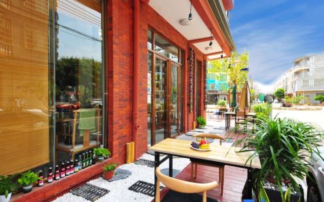 Like Year of Time Flow · Yunqi Homestay