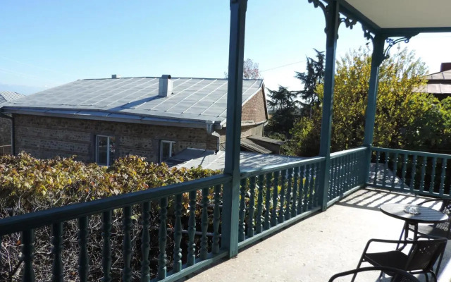Tetriani Guesthouse