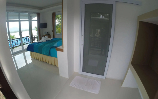 Moon Beach Resort
