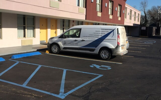 Ramada Rockville Centre