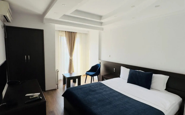 Hotel Real