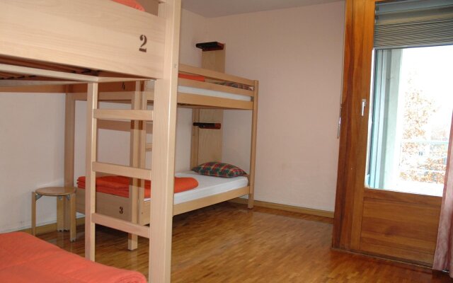 Geneva Hostel