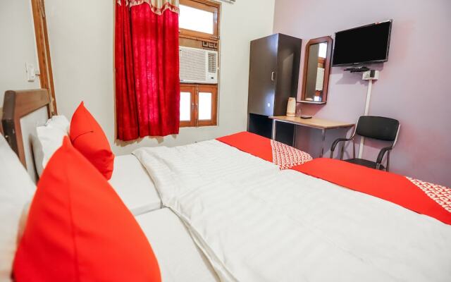 OYO 14562 Rishabh Guest house