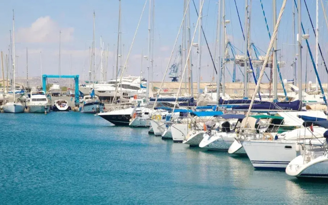 Finikoudes Marina View 201