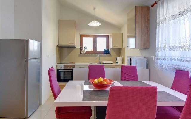 Boutique Hoilday Home With Lawn in Medulin