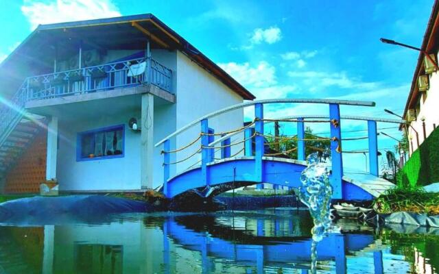 Delta Summer House Crisan