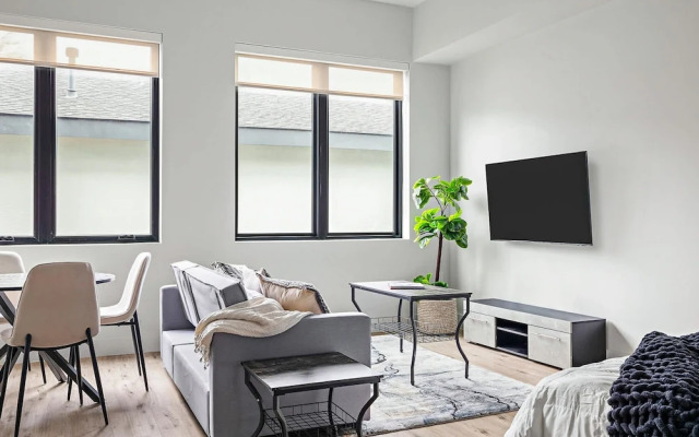 Upstay Newly Renovated Modern Apartment Near Soco