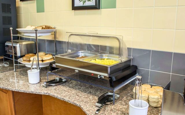 Comfort Inn & Suites Ashland – Richmond North