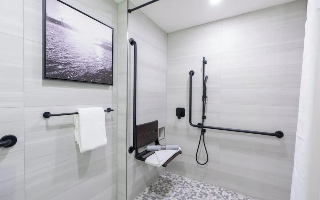 Sandman Signature Las Colinas Hotel & Suites