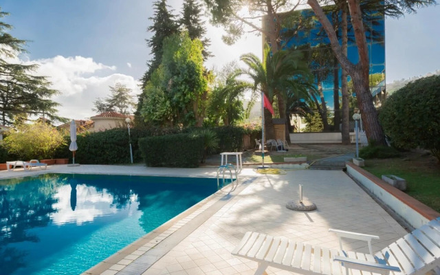 I Giardini del Sole con Piscina by Wonderful Italy