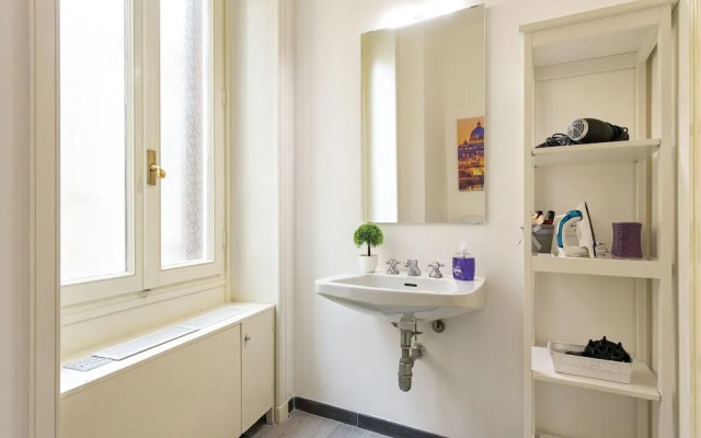 Rome Trevi Fountain Apartment
