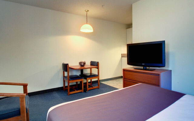 Suburban Studios Biloxi North Area