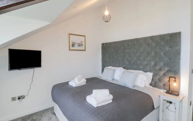 Foxton Penthouse