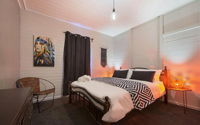 The Radford Couples Cottage Heart of Stanthorpe – Guest Rooms – Stanthorpe