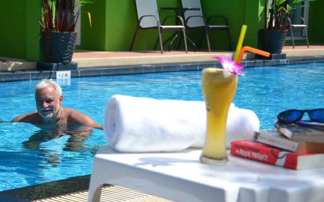 Khaolak C-nior Bungalows