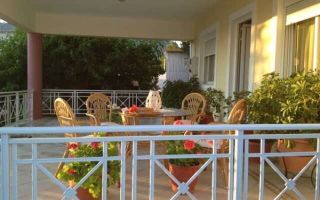 George Beach Studios & Villas