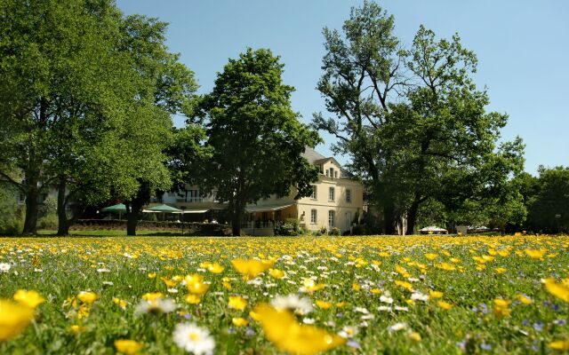 Nells Park Hotel