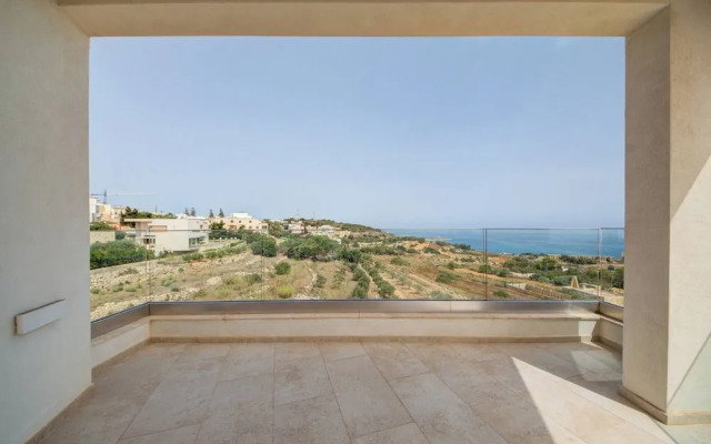 Luxury Penthouse With Private Pool and sea Views, Sleeps 6