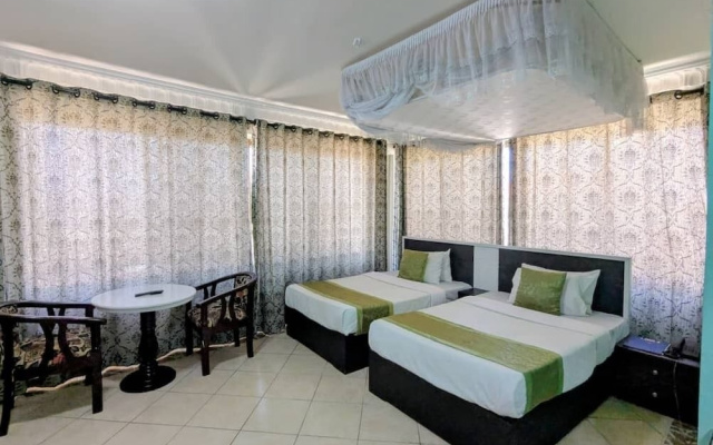 Alexander Hotel & Tours