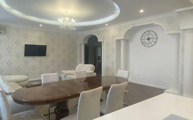 Апартаменты на улице Чистопольская 38