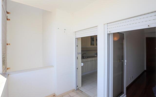 Sea View Apartment by Rent4all