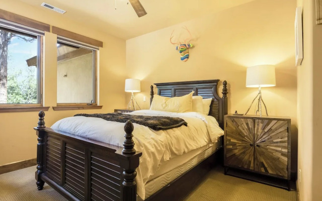 Star Haven Retreat 5 BDR Stunner!