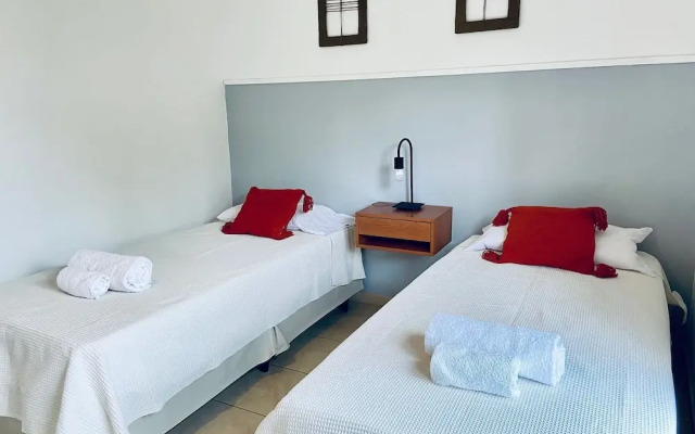 Casa Con Asador y Cochera