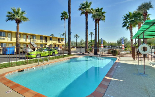 American Executive Inn