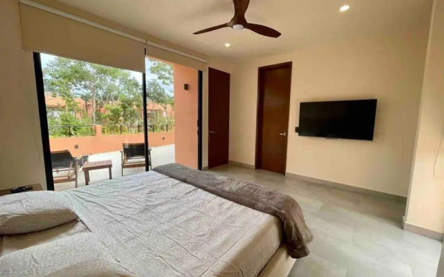 18 Luxury House with pool, 3 BDS,Aldea Savia