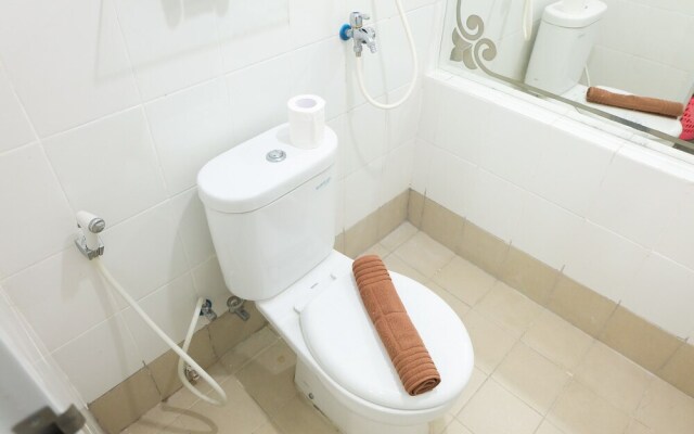 2BR for 5 Pax Bassura Apartment Next to Mall