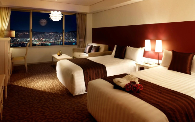 Luke Plaza Hotel