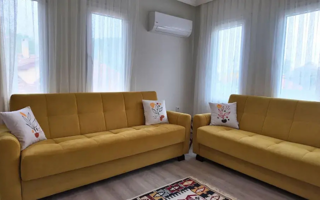 İnlice Apart House