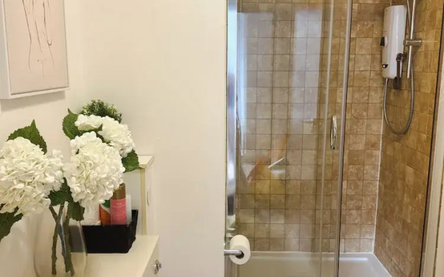 Cosy One Bedroom London Apartment