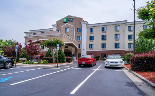 Holiday Inn Express & Suites Roanoke Rapids SE, an IHG Hotel