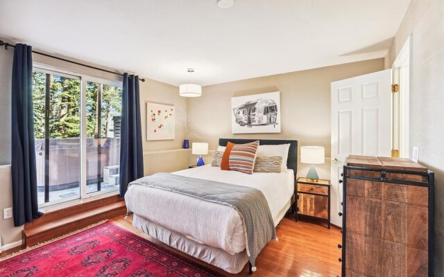 Park Forest  4 Bedroom Home by RedAwning