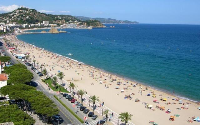 Apartment 60 mtres from the beach