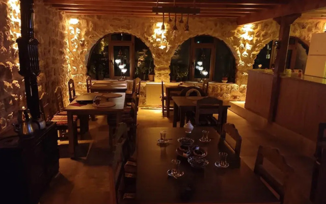 Euphoria Cave House