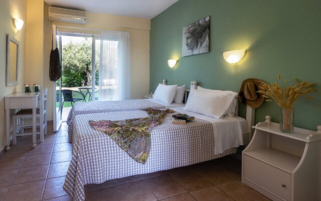 Julia Hotel