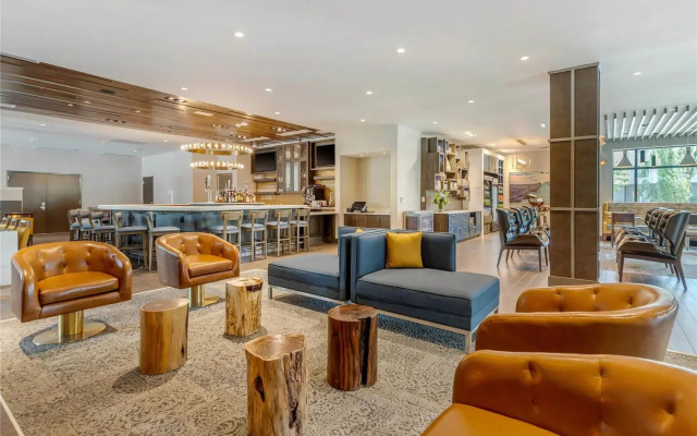 DoubleTree by Hilton Charleston Riverview