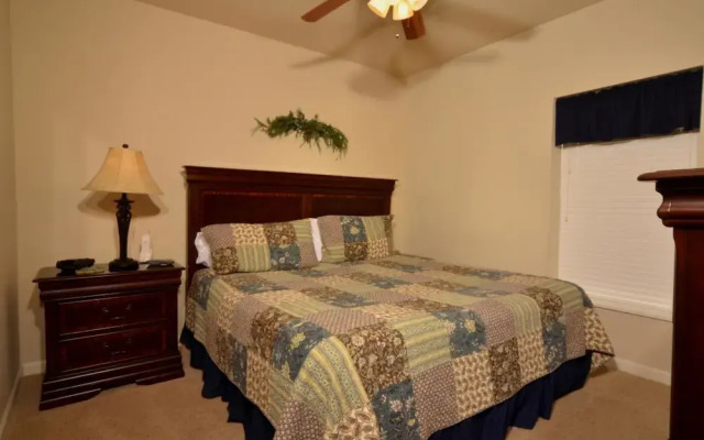 Cedar Lodge 204