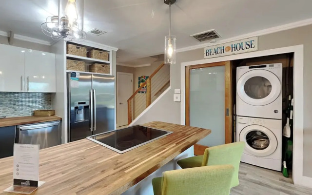 Coconut's Beach House