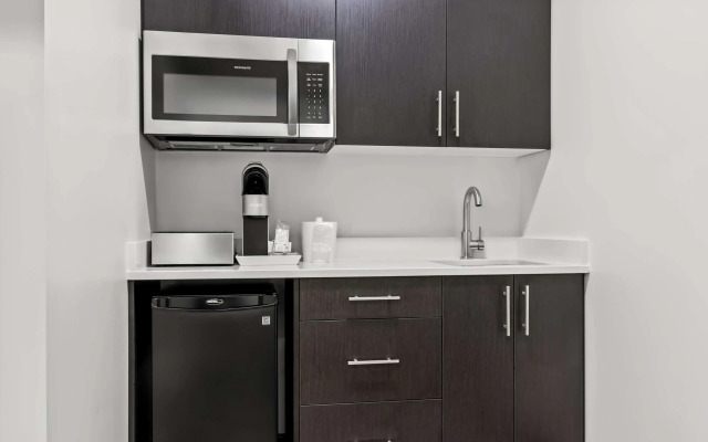 Best Western Plus Winkler