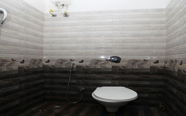 OYO 26612 Phoenix Inn