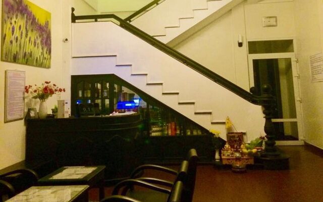 Ruby Bistro Hotel